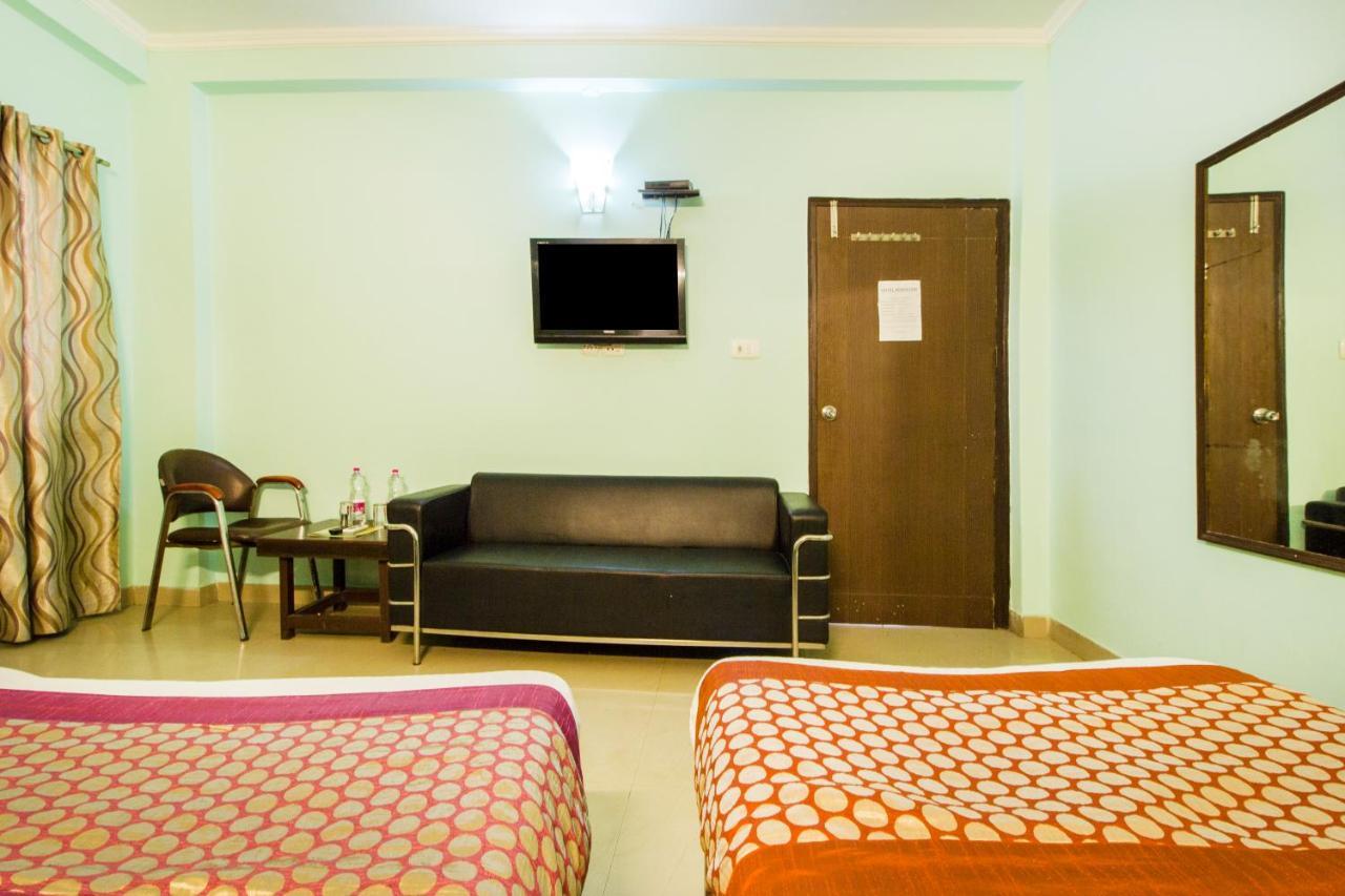 Hotel Le Princess @ Airport Nueva Delhi Exterior foto